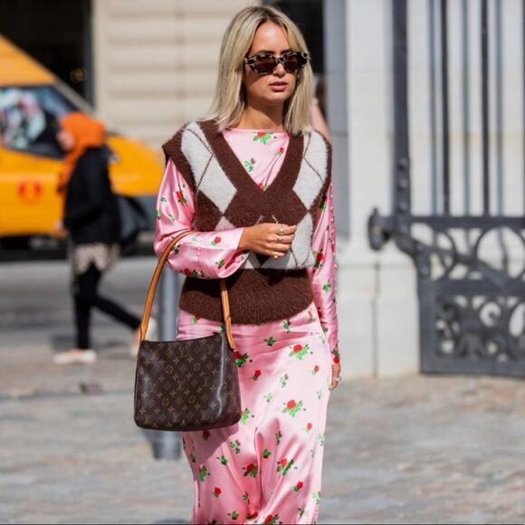 Louis Vuitton Monogram Looping MM Bag Retired - Picture 4 of 14